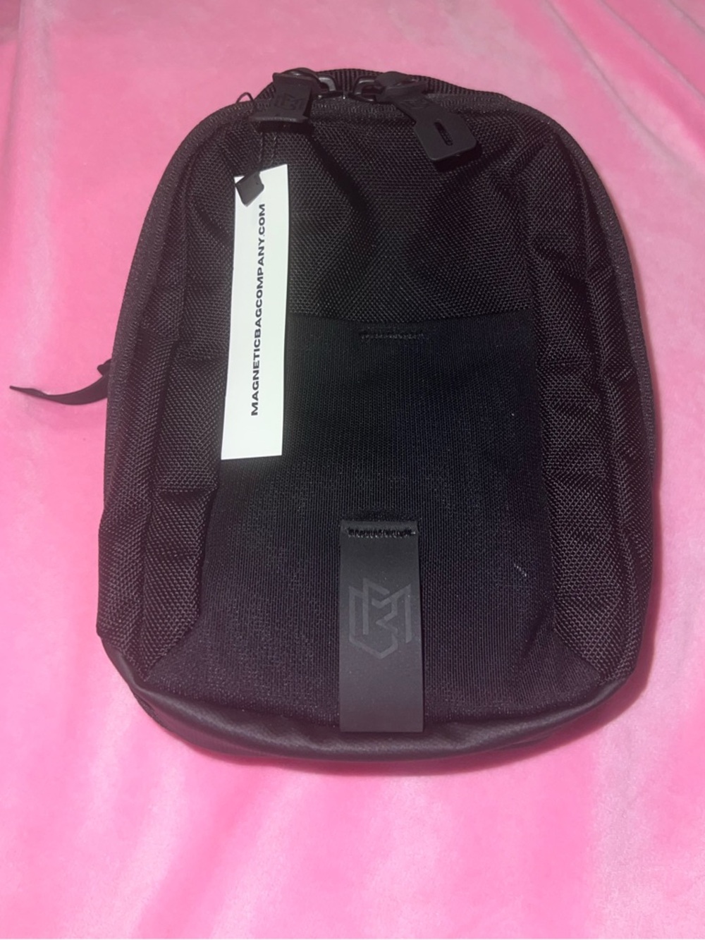 MAGNETIC CROSSBODY BAG